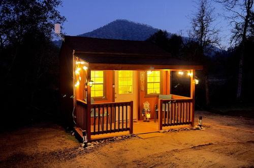 Photo 23 - Off-grid 1-bed Cabin in Yokuts Valley