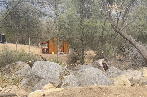 Photo 16 - Off-grid 1-bed Cabin in Yokuts Valley