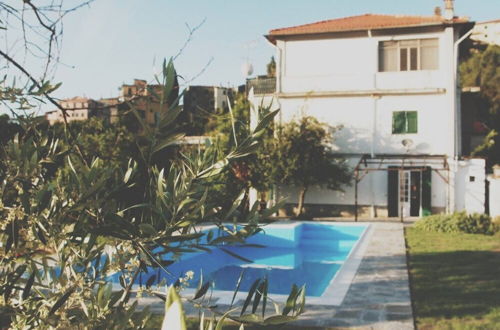 Photo 9 - Near Cinque Terre Farmhouse with Pool