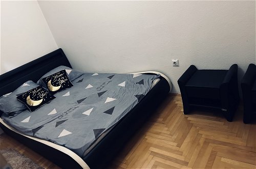 Photo 2 - Charming 2-bed Apartment in Sarajevo