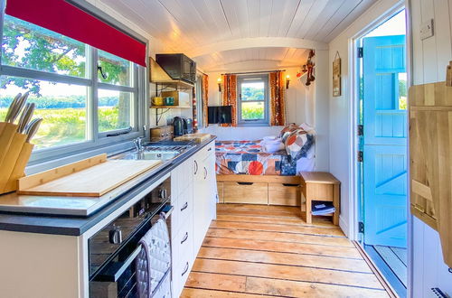 Photo 8 - The Hideaway Hut - 1 Bed Shepherds Hut - Hereford