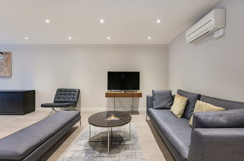 Photo 12 - Stunning 2 Bed-hosted by Sweetstay