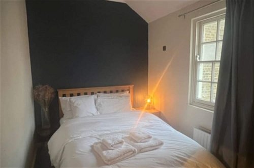 Photo 2 - Peaceful 1 Bedroom Flat Near Highbury and Islington