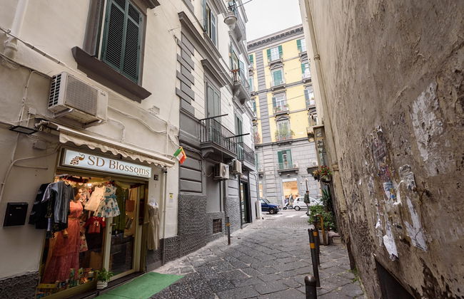 Via Avvocata 25 in Napoli - Foto 23
