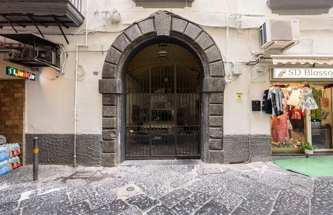 Via Avvocata 25 in Napoli - Foto 22