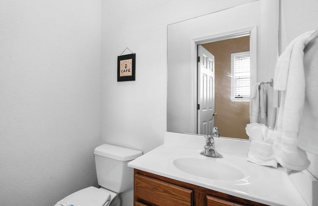 The Greenview Manor - Lake Views - Photo 17