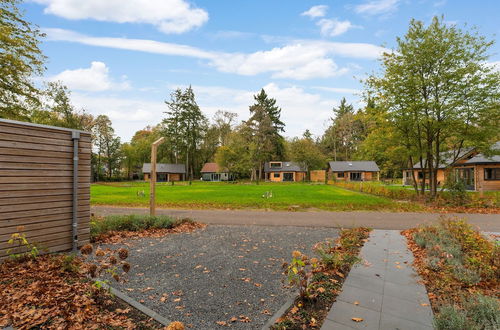 Photo 33 - Cosy Holiday Home in Soesterberg With hot tub