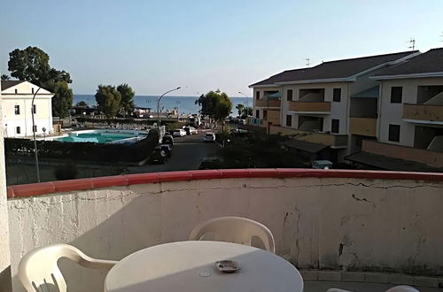 Photo 7 - Lovely Holiday Home in Marina di Mandatoriccio With Terrace