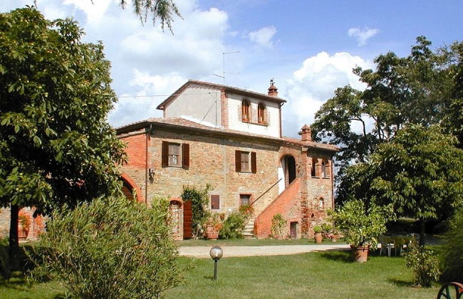 Holiday Home in Marciano Della Chiana With a Private Pool - Photo 1