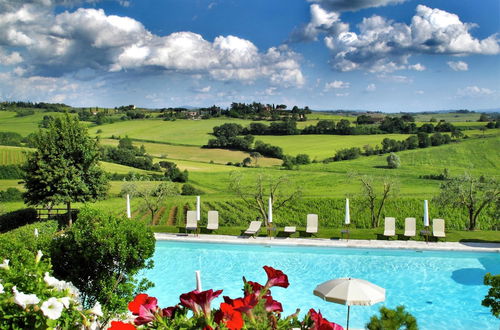 Photo 18 - Mansion in Montepulciano With Pool