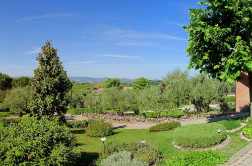 Photo 36 - Mansion in Montepulciano With Pool