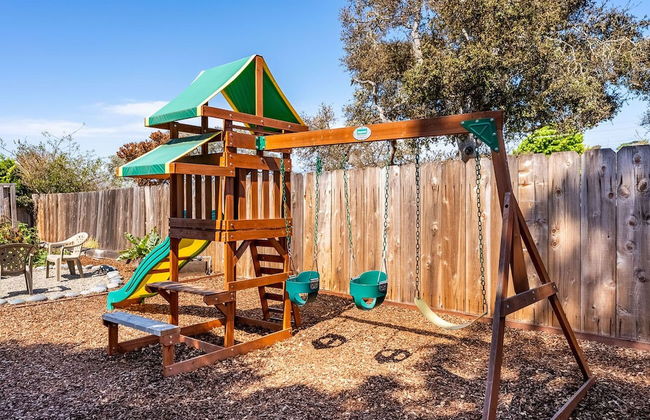 Cozy Oaks - A Coastal Getaway With Idyllic Scenery! - Photo 21