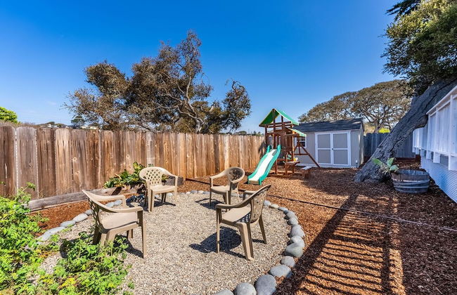 Cozy Oaks - A Coastal Getaway With Idyllic Scenery! - Photo 23