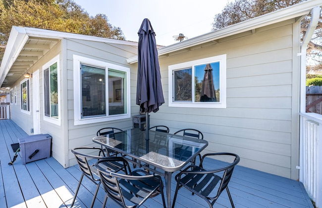 Cozy Oaks - A Coastal Getaway With Idyllic Scenery! - Photo 25
