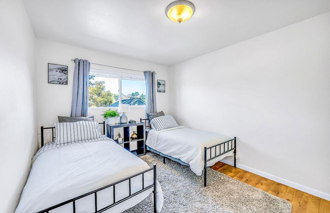 Cozy Oaks - A Coastal Getaway With Idyllic Scenery! - Photo 7