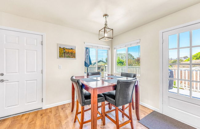 Cozy Oaks - A Coastal Getaway With Idyllic Scenery! - Photo 26