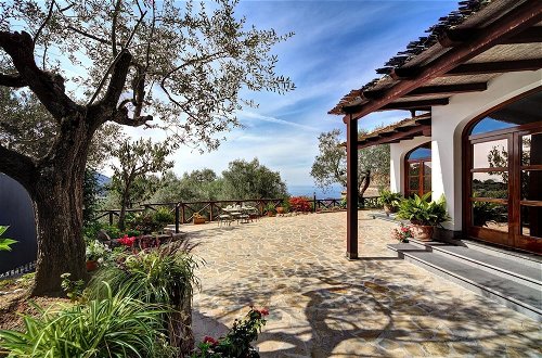Foto 5 - Tulipano - A Charming and Peaceful Hillside Villa With Lovely Views