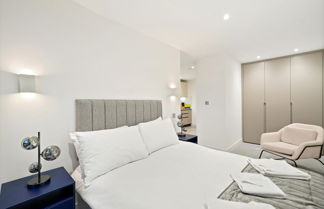 Photo 2 - Executive Apartments in the Heart of London, Free WiFi by City Stay London
