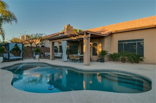 Foto 8 - Luxury Scottsdale 5 Bdrm W/pool and Hot Tub