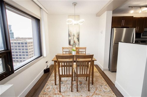 Photo 11 - 21st Floor Two Bedroom Downtown Unit Free Parking