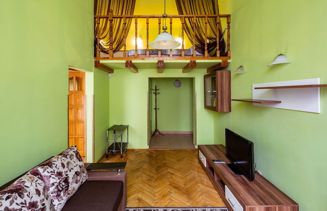 Duplex apartment on Svobody Avenue - Photo 1