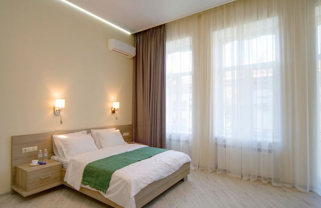 Summit Apart Hotel - Photo 2