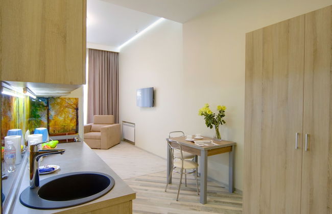 Summit Apart Hotel - Photo 8