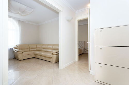 Photo 5 - MinskLux Apartments Deluxe 1 bedroom on Nezavisimosti ave. 13