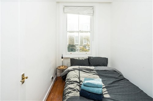 Foto 2 - Charming 2-bed Apartment in London