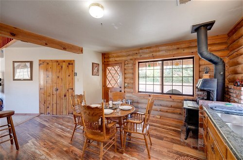 Foto 4 - Cozy Cabin Near Sequoia Natl Forest on 3 Acres