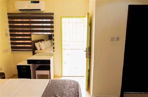 Photo 5 - Captivating 3-bed Apartment in Lagos