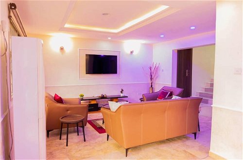 Photo 26 - Captivating 3-bed Apartment in Lagos