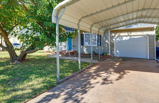 Photo 3 - Cozy Oklahoma City Home w/ Patio, Pets Welcome