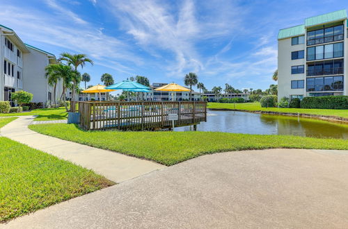 Foto 28 - Hutchinson Island Beach Condo w/ Golf Course View