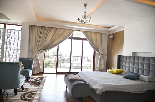 Foto 4 - 5 Bedroom Exquisite Villa in Top-view Area