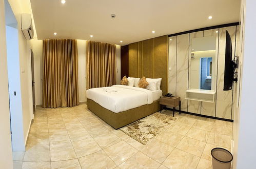 Photo 20 - Adeloo Suites