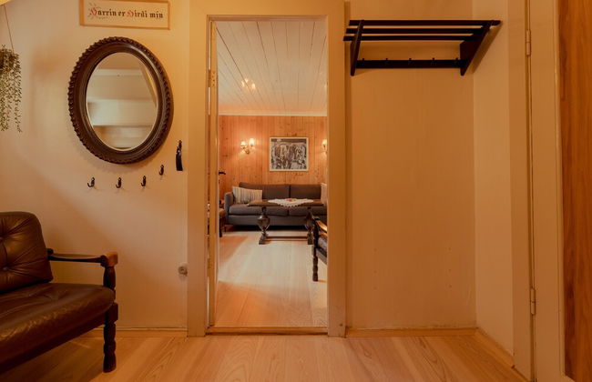 Charming 3 Bedroom House In A Peaceful Village - Photo 19