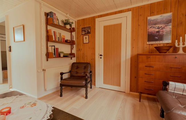 Charming 3 Bedroom House In A Peaceful Village - Photo 9