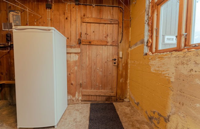 Charming 3 Bedroom House In A Peaceful Village - Photo 20