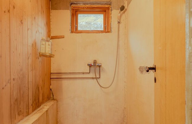 Charming 3 Bedroom House In A Peaceful Village - Photo 14