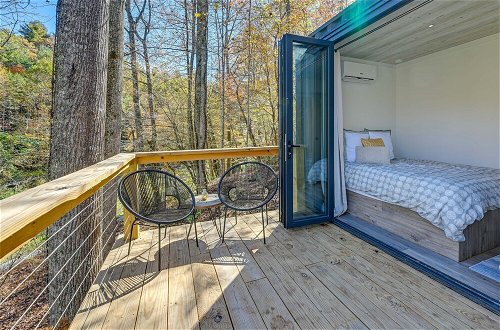 Foto 20 - Bryson City Tiny Cabin w/ Deck Near River Access