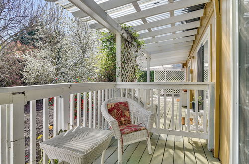 Photo 14 - Cozy Aloha Vacation Rental w/ Private Deck & Yard