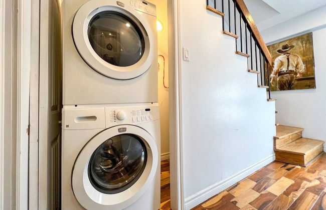 Stylish Townhome Dt Mtl Num01 - Photo 14