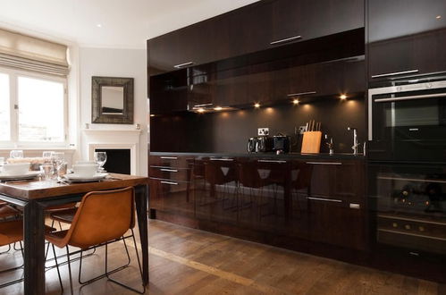 Photo 10 - The Grosvenor Square Penthouse