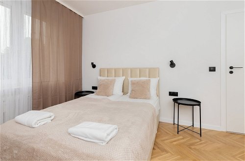 Photo 15 - Nature & Bright Apartment by Renters