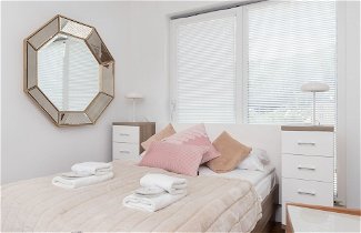 Foto 2 - Stylish Apartment by Renters Prestige