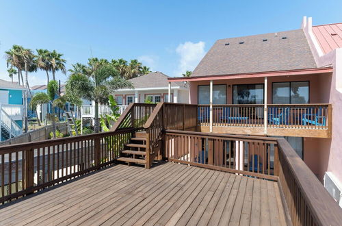 Photo 29 - Waterfront Townhome With Private Deck & Boat Slip