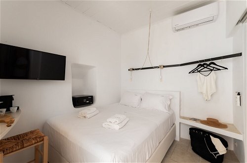 Photo 8 - aniko suites White Alley