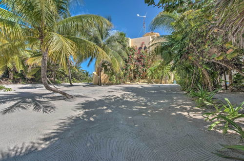 Foto 5 - Beachfront Quintana Roo Apartment w/ Ocean Views