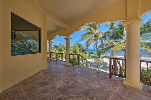 Photo 12 - Beachfront Quintana Roo Apartment w/ Ocean Views